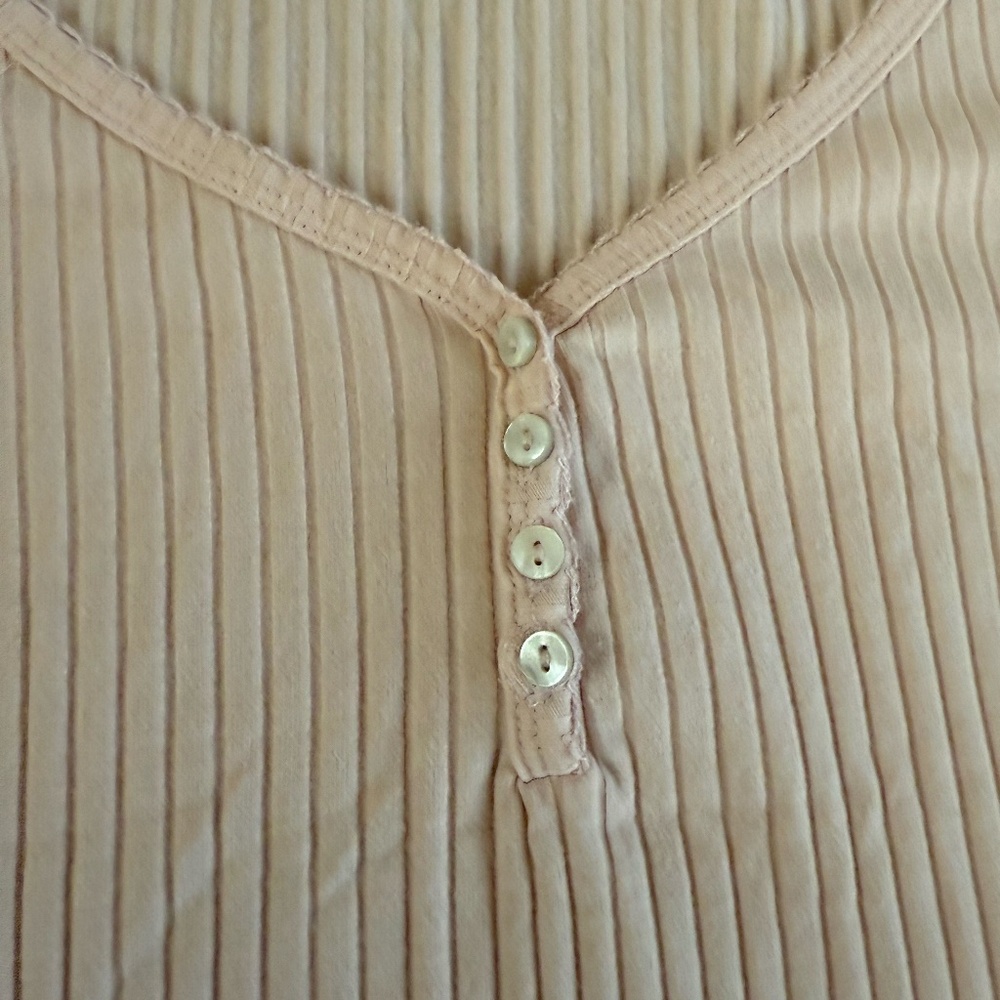 American Eagle Basic Button Cropped Tee - image 5